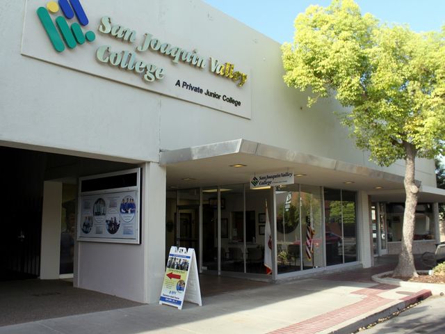 Photo of San Joaquin Valley College - Hanford
