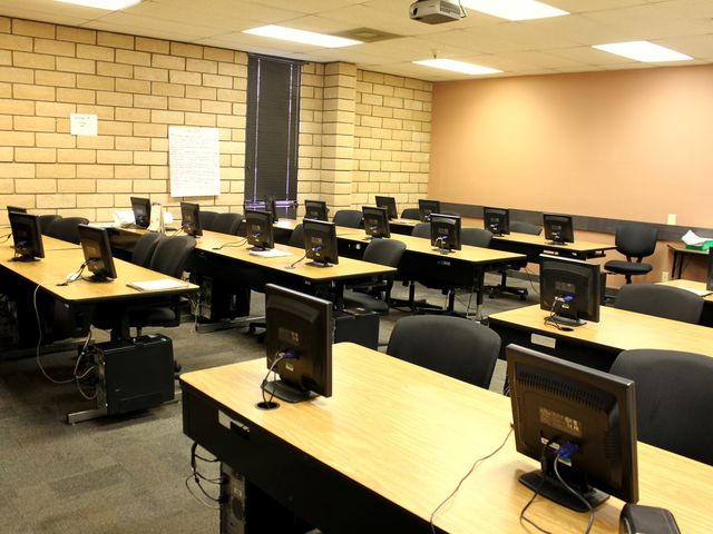 Photo of San Joaquin Valley College-Visalia