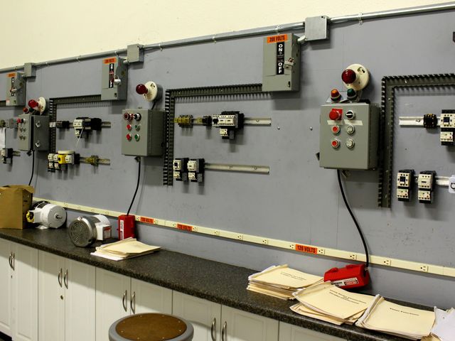 Photo of San Joaquin Valley College-Visalia