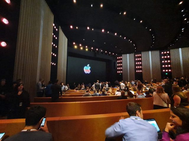 Photo of Steve Jobs Theater