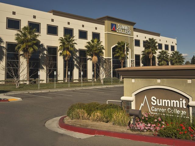 Photo of Summit College