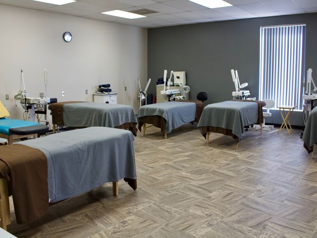 Photo of Summit Salon Academy Kansas City