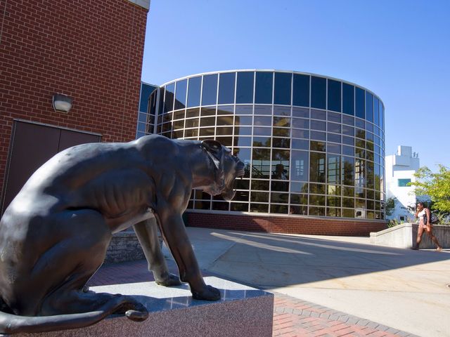 Photo of SUNY College at Old Westbury
