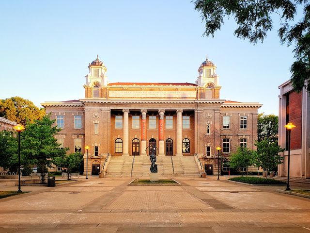 Photo of Syracuse University