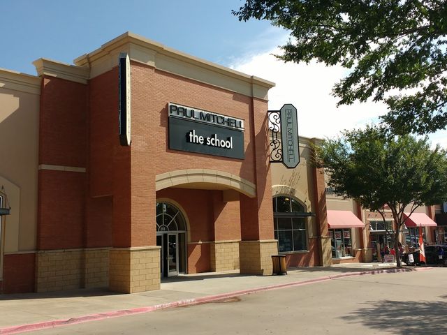 Photo of Paul Mitchell the School-Arlington