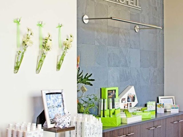 Photo of Paul Mitchell the School-Columbia