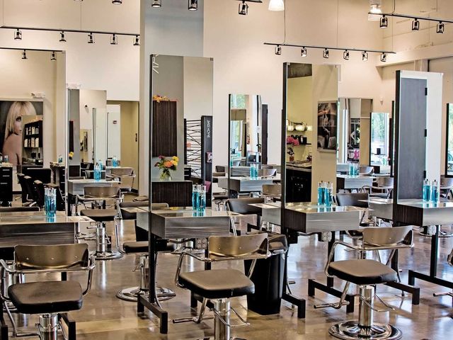 Photo of Paul Mitchell the School-Columbia