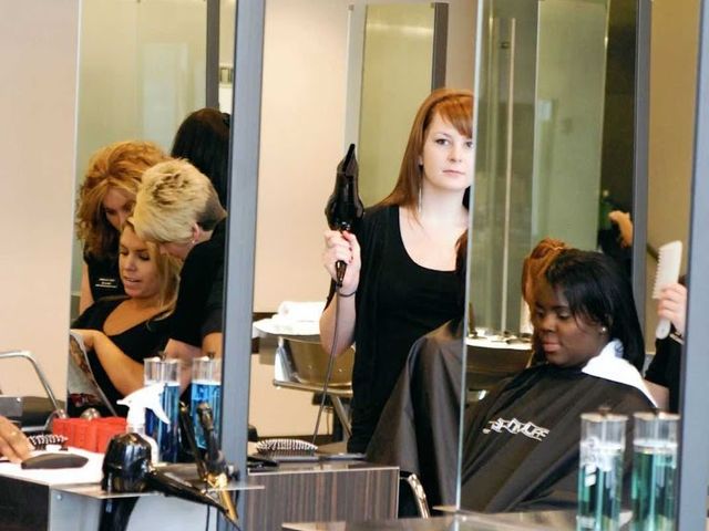 Photo of Paul Mitchell the School-Columbia