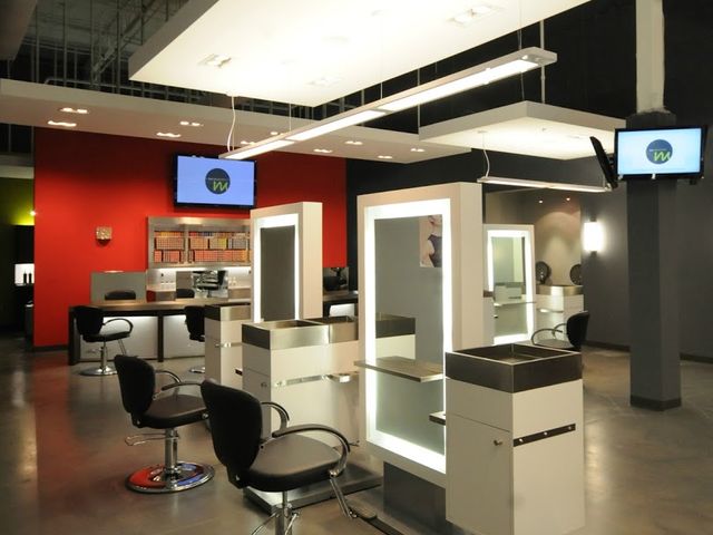 Photo of Paul Mitchell the School-Esani