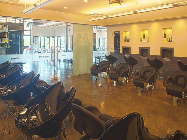 Photo of Paul Mitchell the School-Fort Myers