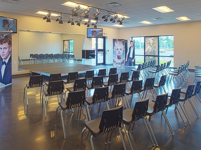 Photo of Paul Mitchell the School-Fort Myers