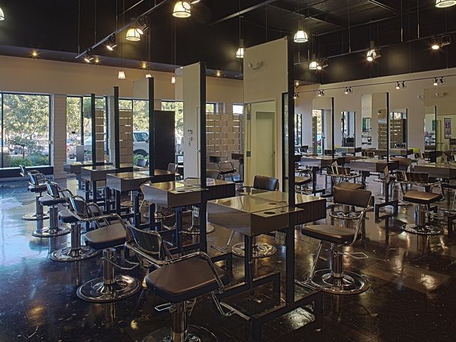 Photo of Paul Mitchell the School-Fresno