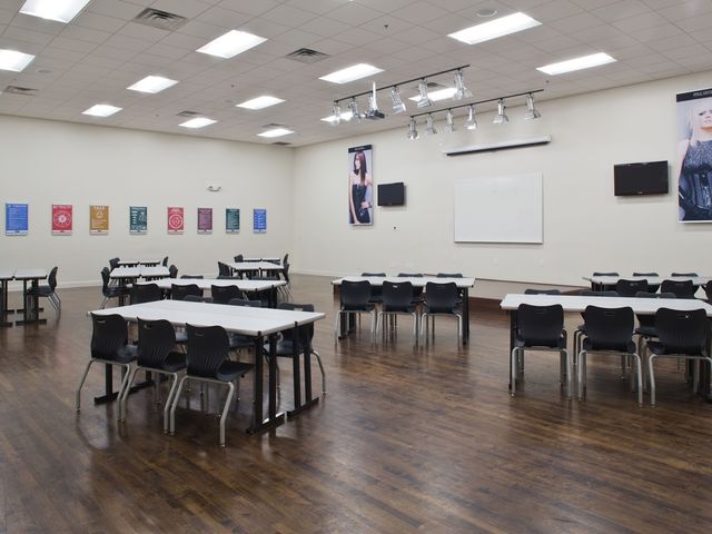 Photo of Paul Mitchell the School-Lexington