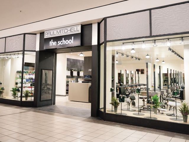 Photo of Paul Mitchell the School-Logan