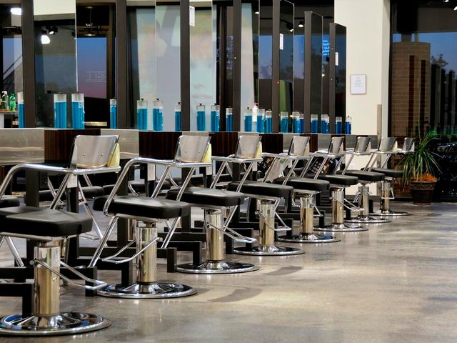 Photo of Paul Mitchell the School-Louisville