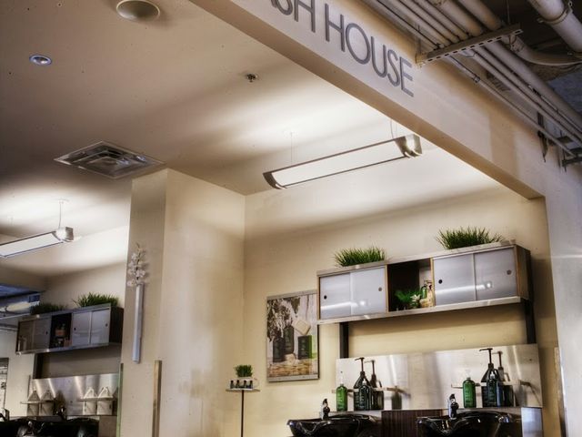 Photo of Paul Mitchell the School-St Louis