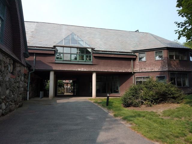 Photo of Pine Manor College