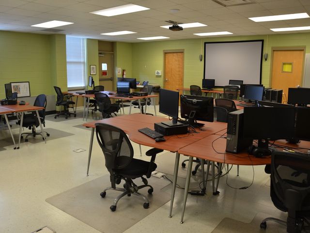 Photo of Tennessee College of Applied Technology-Pulaski