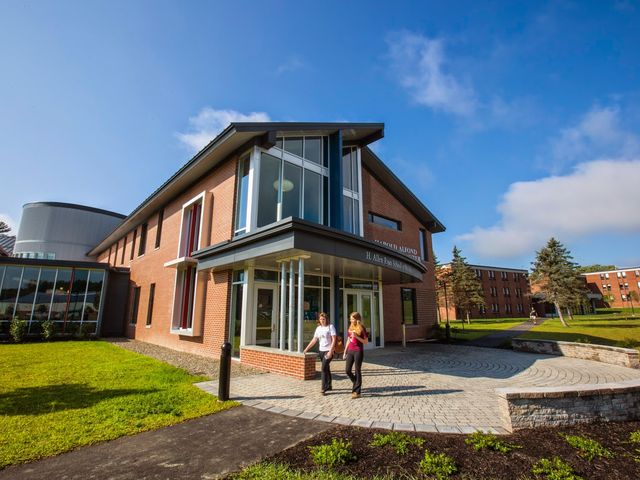 Photo of Thomas College