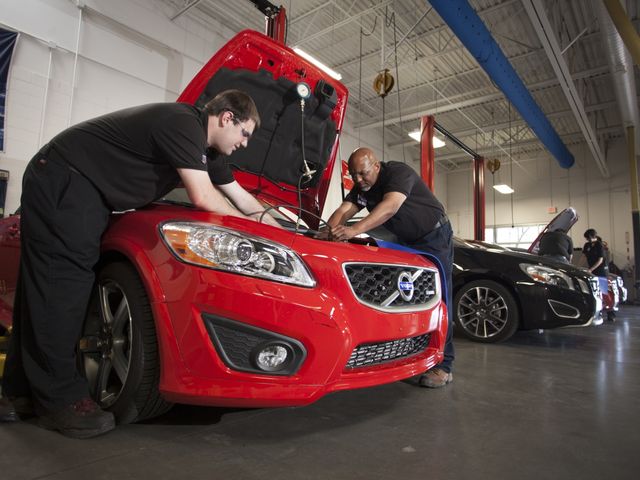 Photo of Universal Technical Institute of Arizona Inc