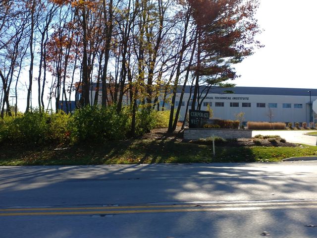 Photo of Universal Technical Institute of Illinois Inc