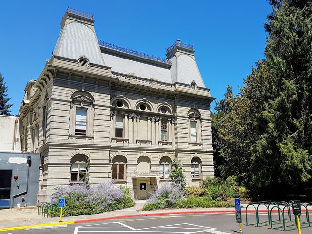 Photo of University of Oregon
