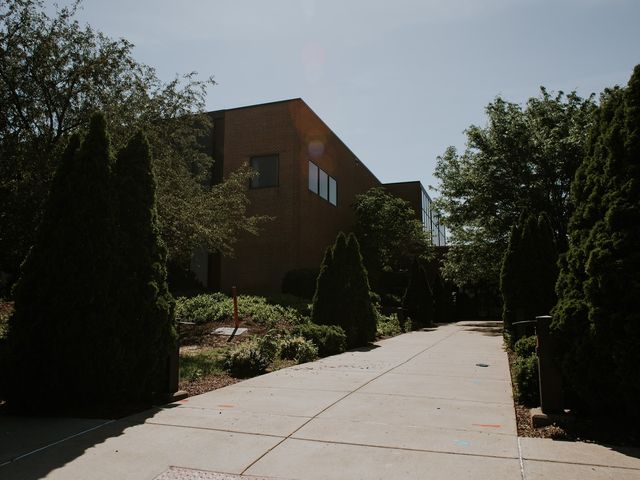 Photo of Urshan College