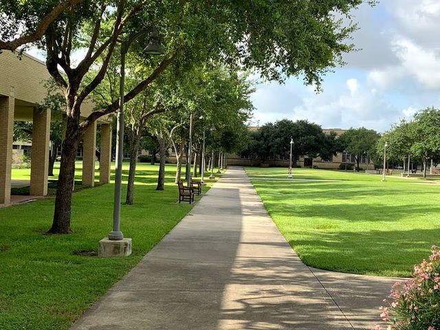 Photo of Victoria College